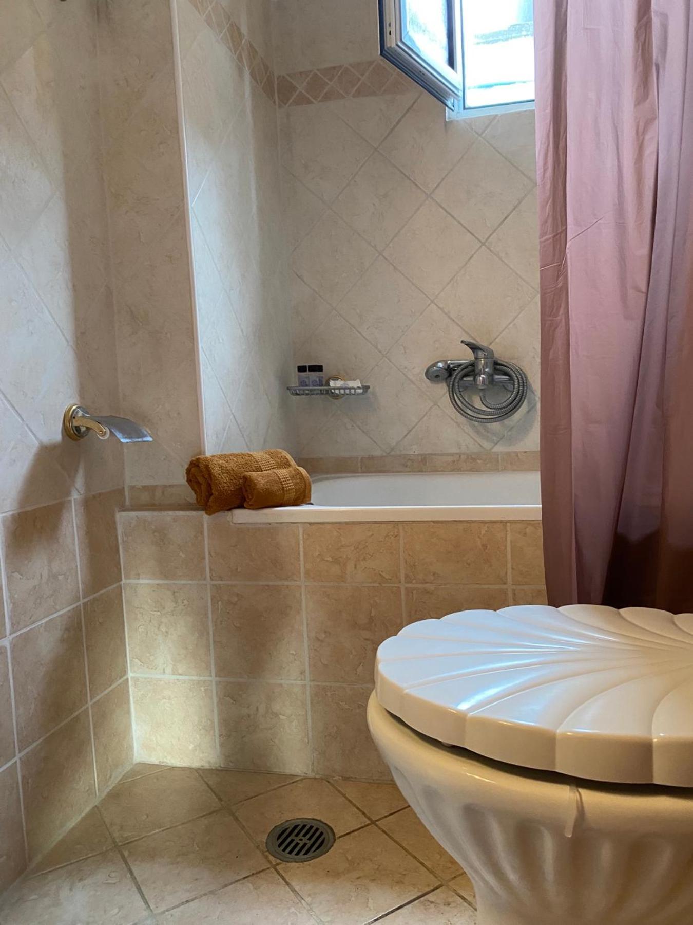 Roula Apartment Nei Pori Zewnętrze zdjęcie
